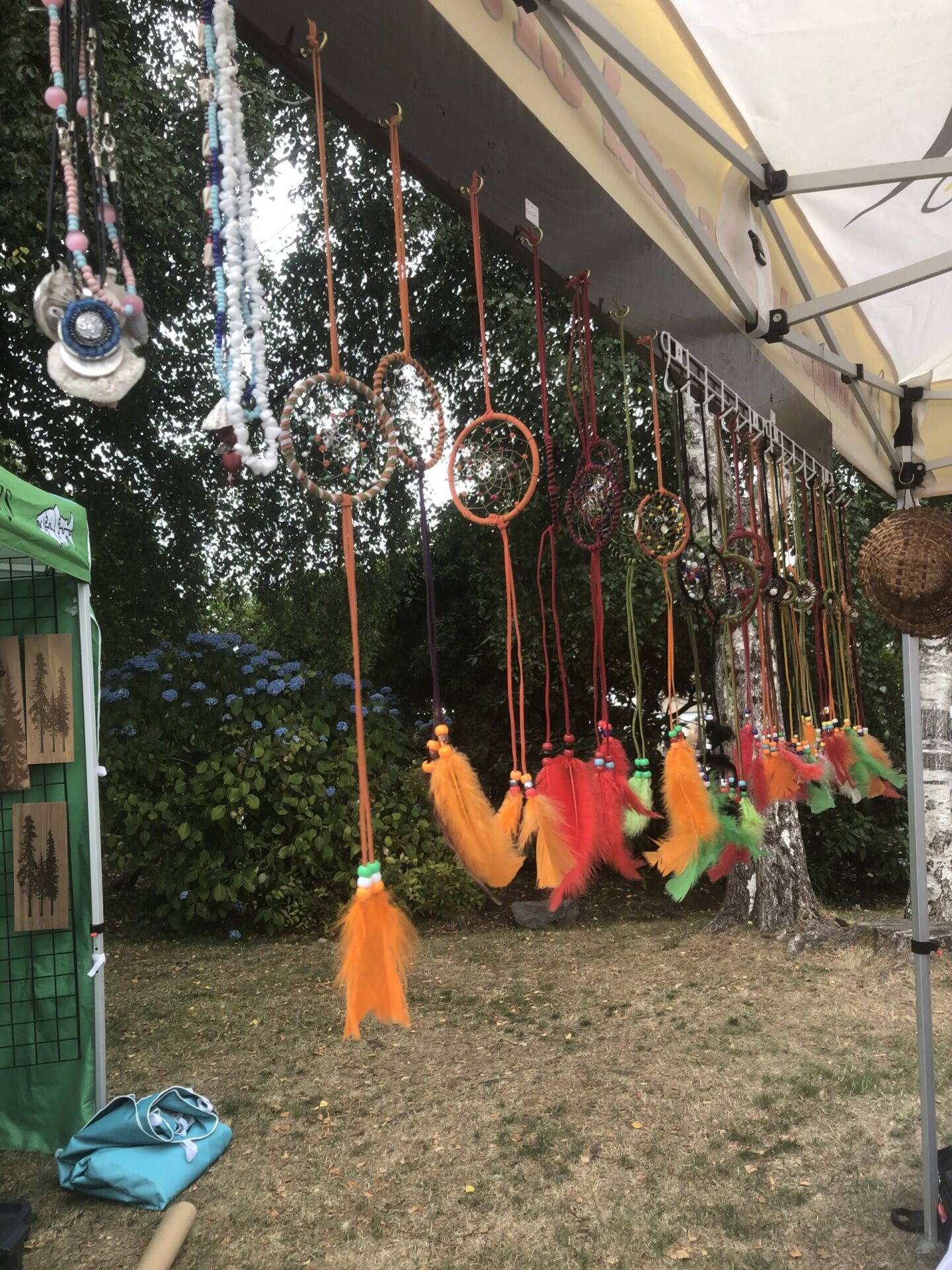 Carving on the edge festival dreamcatcher making workshop